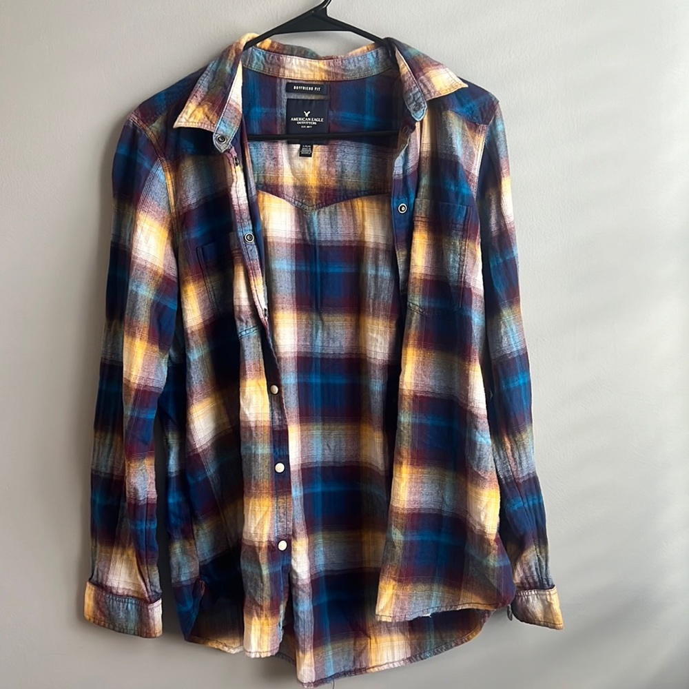 American Eagle Outfitters Blue Plaid Button Down Shirt